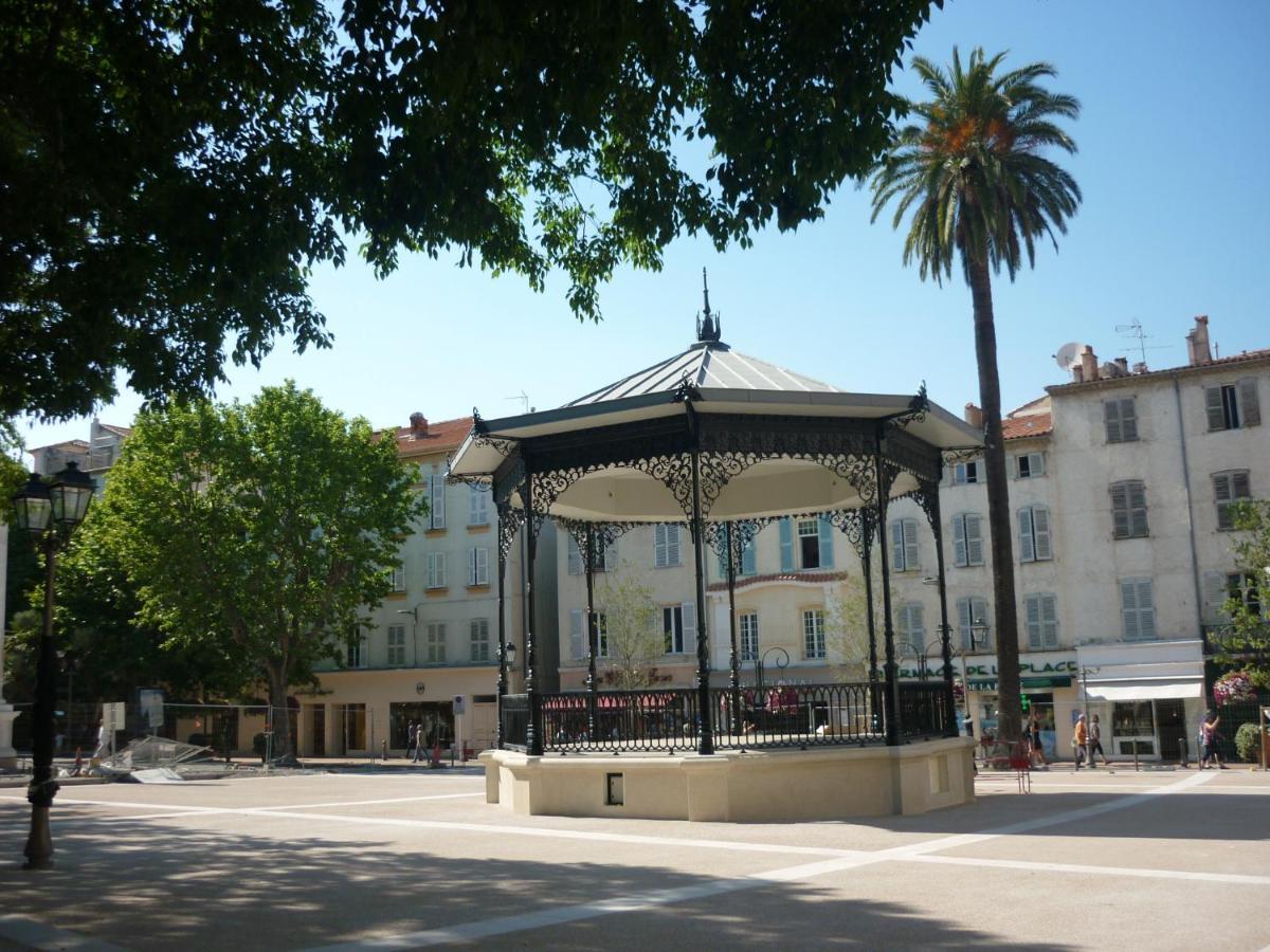 Le Crystal Apartment Antibes Bagian luar foto